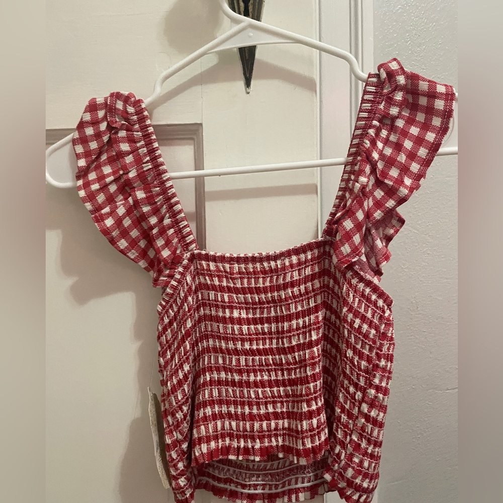 Altar'd State Sleeveless Top Red
Checkered/Gingham